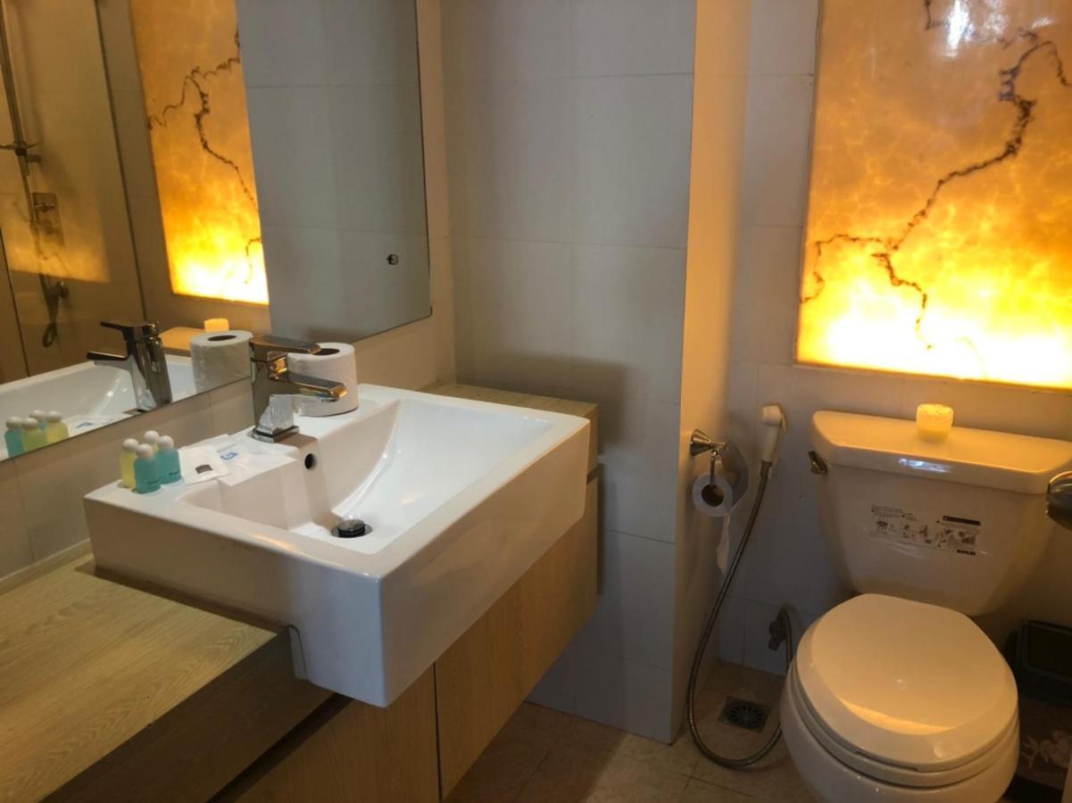 Atlantis Condo Resort Jomtien Екстериор снимка