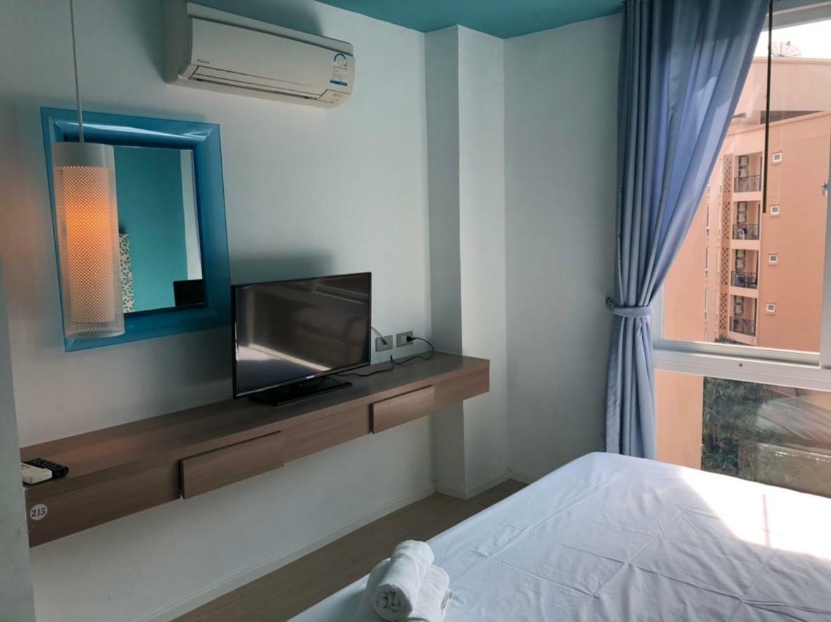 Atlantis Condo Resort Jomtien Екстериор снимка