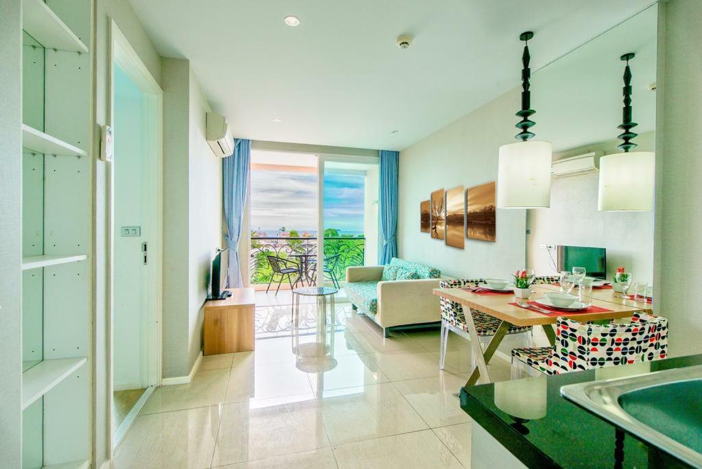 Atlantis Condo Resort Jomtien Екстериор снимка